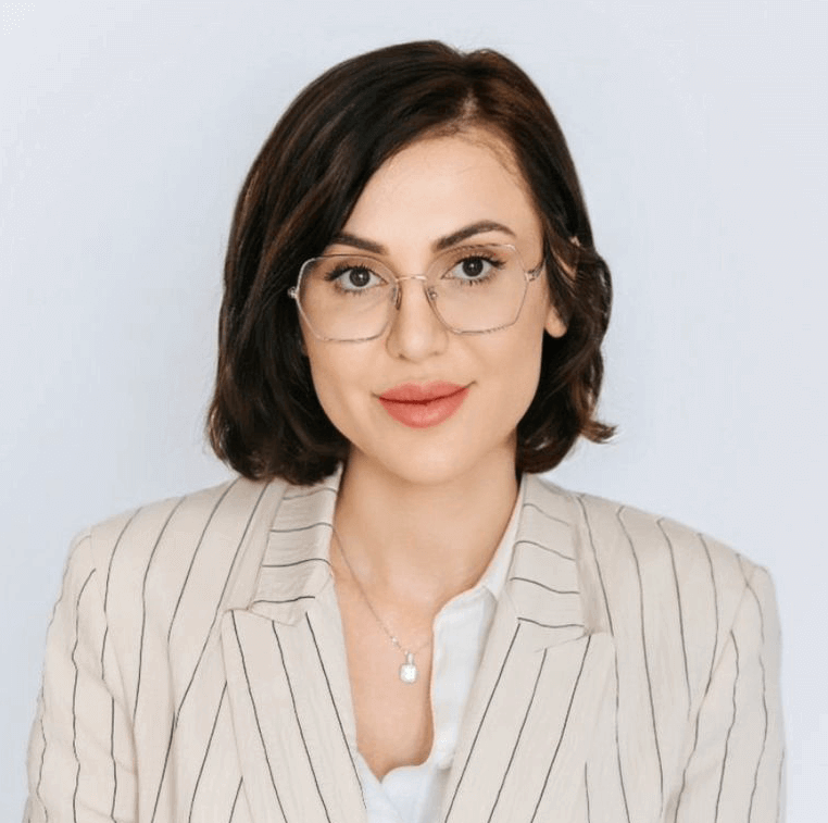 Romania Work Visa Author