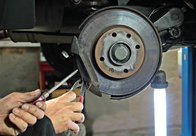 recrutare personal asiatic industria auto